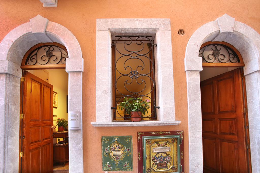 Апартаменты Casa Antico Borgo Cuseni Таормина Экстерьер фото